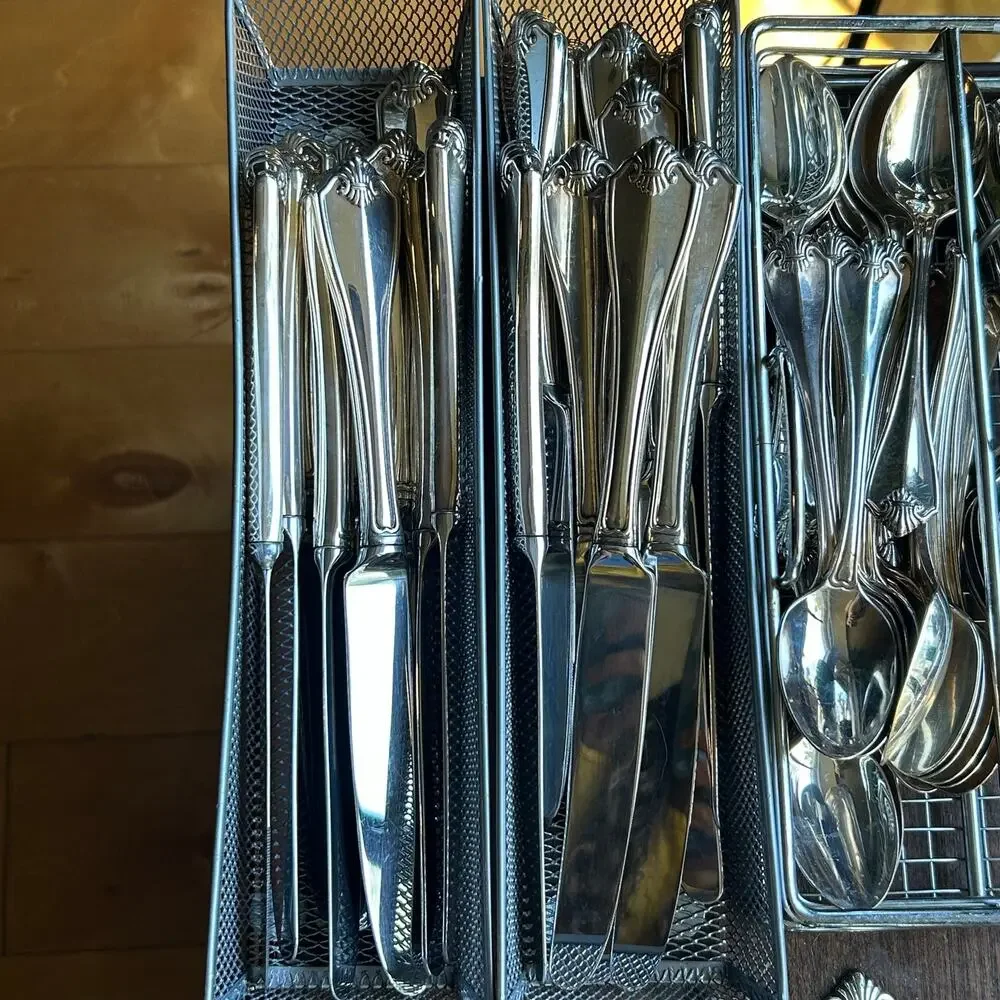 Oneida 118 piece flatware set King James 1881 w/ serving pieces